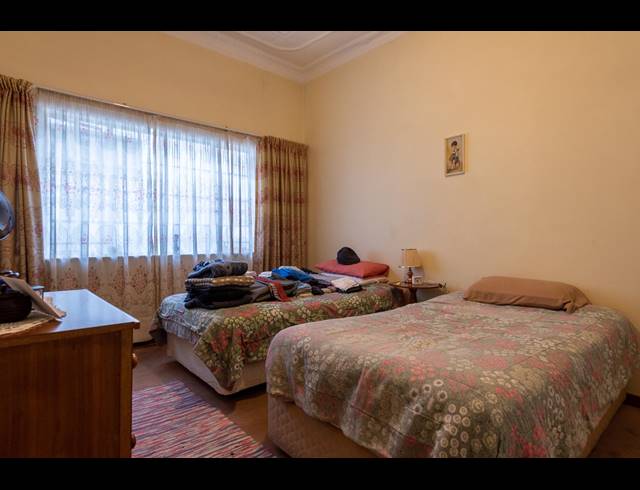 6 BEDROOM FREEHOLD SOLD IN ROSETTENVILLE